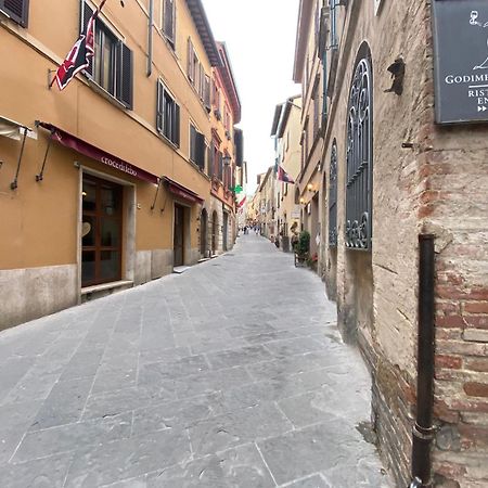 Lastamperia19 Camere-Rooms Montepulciano Stazione Exterior foto